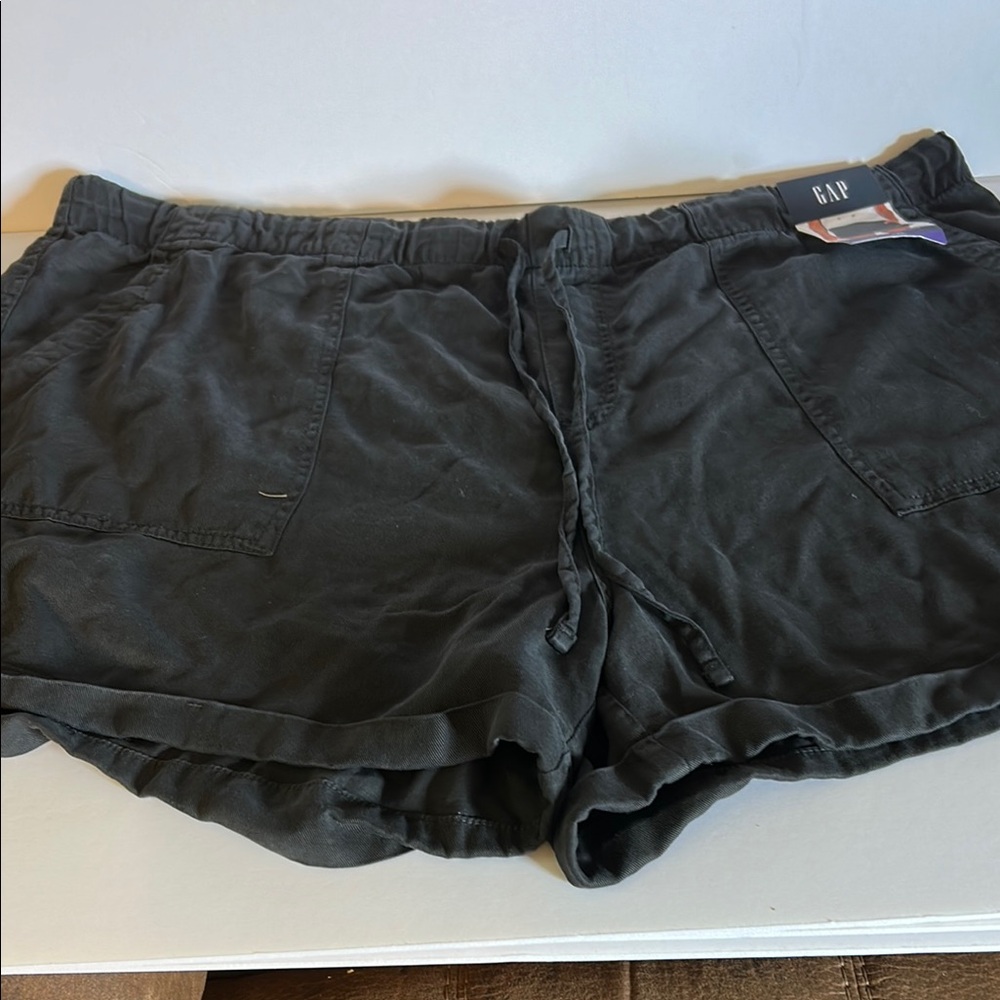 GAP Black Athletic Shorts Relaxed Fit